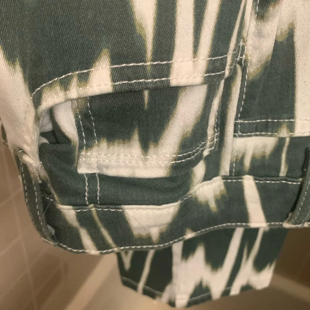 Jeans - Picture 8 of 9